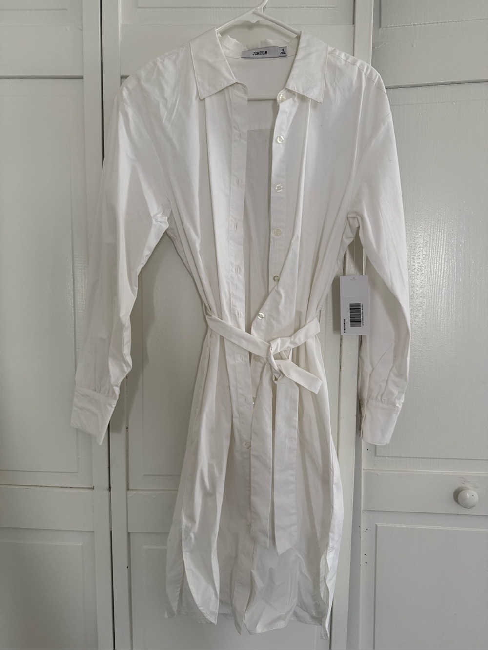 New with tag JustFab White Long Sleeve Shirt Dress with Waist Tie